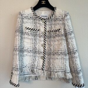 CHANEL Textured Blazer in Cream and Black